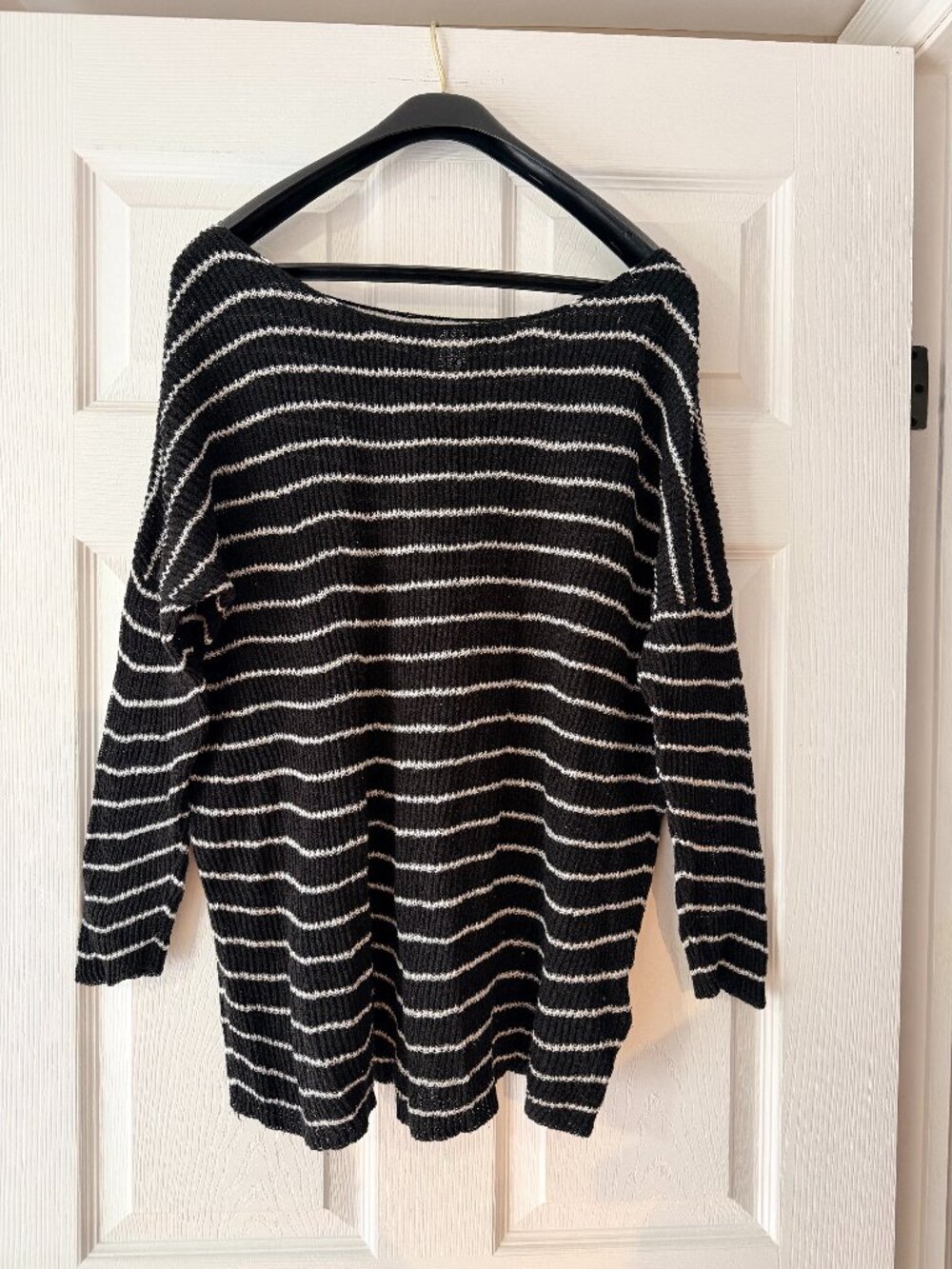 H&M Black & White Striped Relaxed Sweater – L